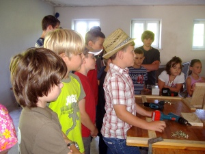 Ferienprogramm 2011: Wir basteln ein Insektenhaus